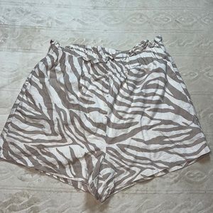 Lush Beige and White Zebra Print Women's Shorts